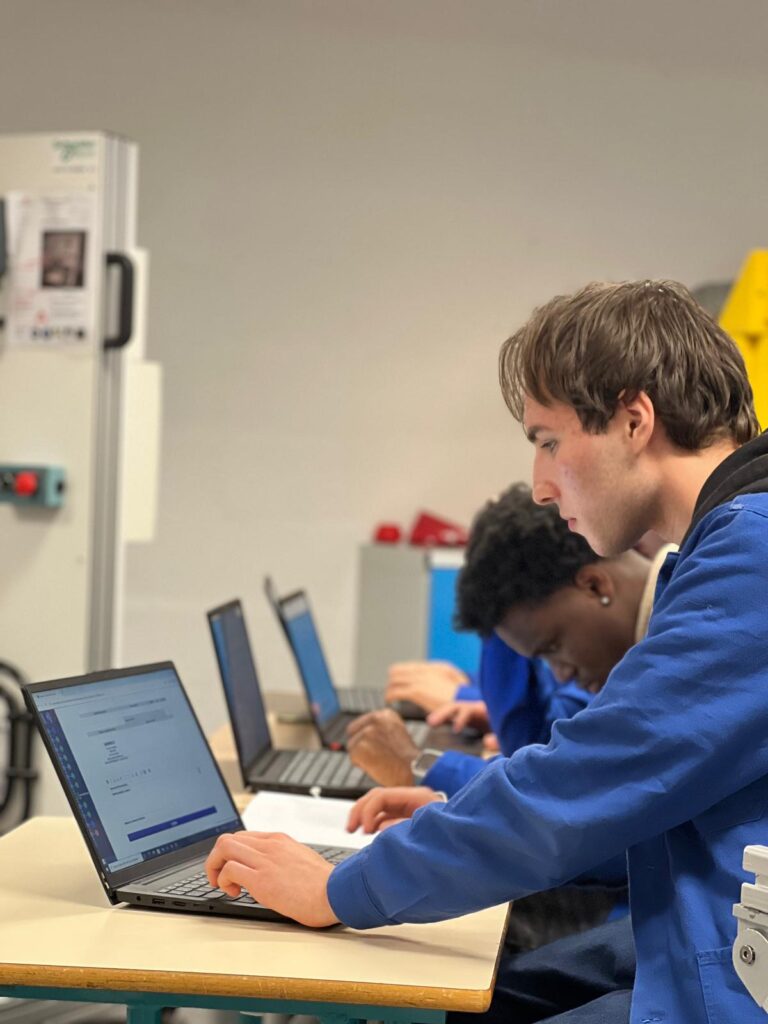 WhatsApp Image 2025-11-03 at 19.11.04 (8)