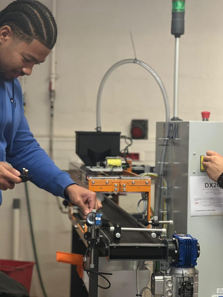 WhatsApp Image 2025-11-19 at 09.26.42