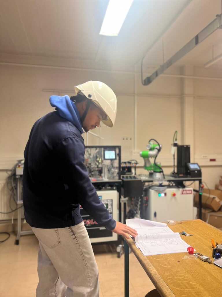 WhatsApp Image 2025-11-26 at 10.12.19 (6)